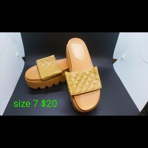 Golden Brown Slippers🩴🩴💕💕